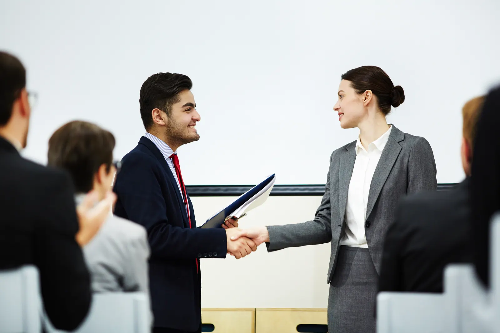 Candorwise consultant closing a placement with a candidate